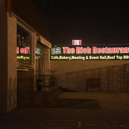 The Rich Hotel & Apartments Lahore Eksteriør billede