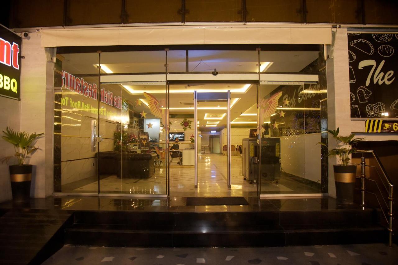 The Rich Hotel & Apartments Lahore Eksteriør billede