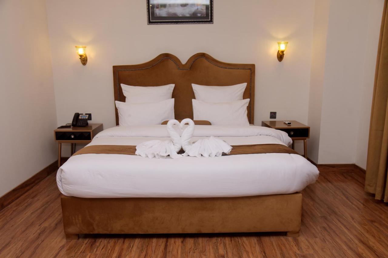 The Rich Hotel & Apartments Lahore Eksteriør billede