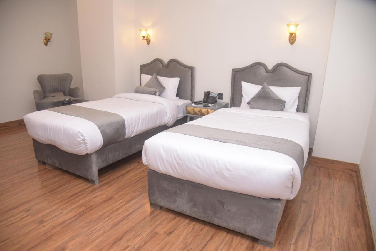 The Rich Hotel & Apartments Lahore Eksteriør billede