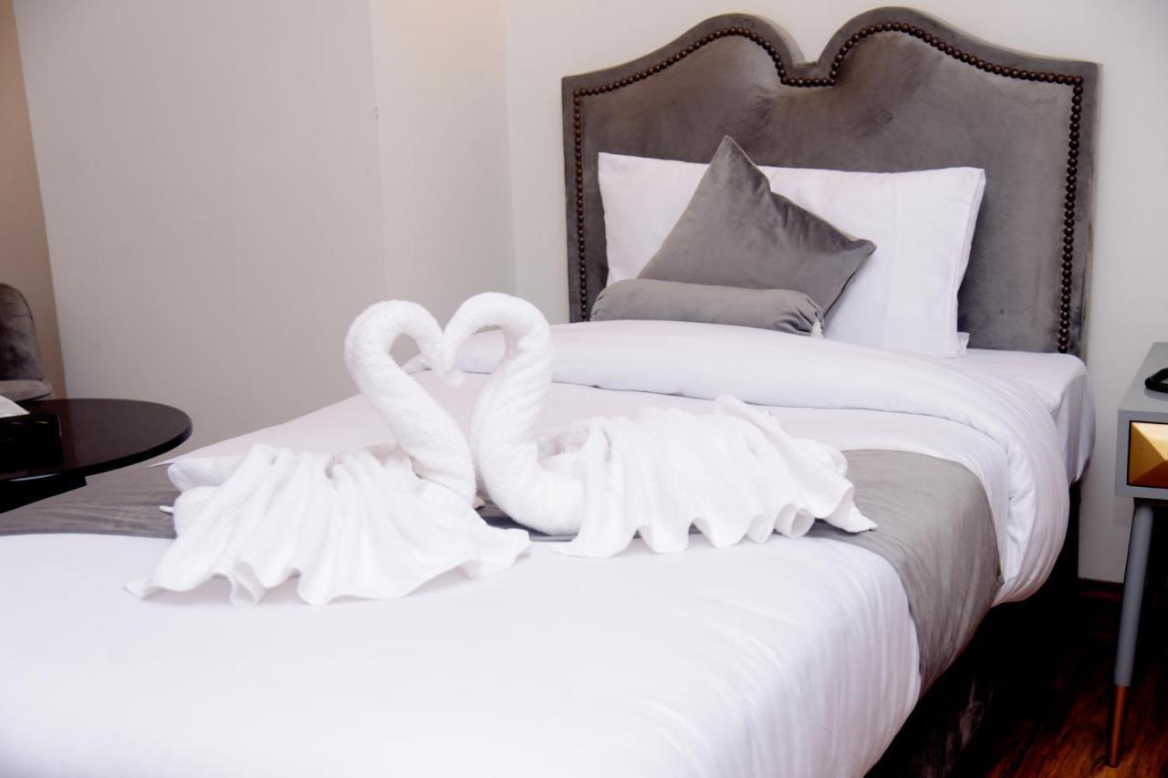 The Rich Hotel & Apartments Lahore Eksteriør billede