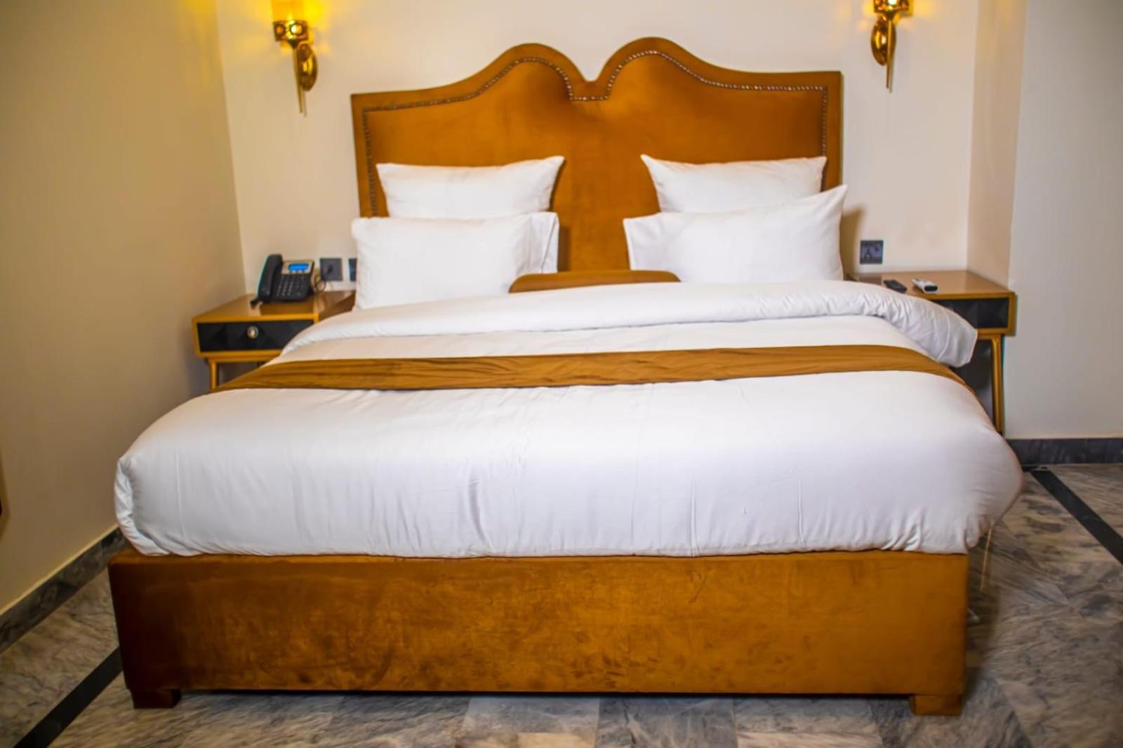 The Rich Hotel & Apartments Lahore Eksteriør billede