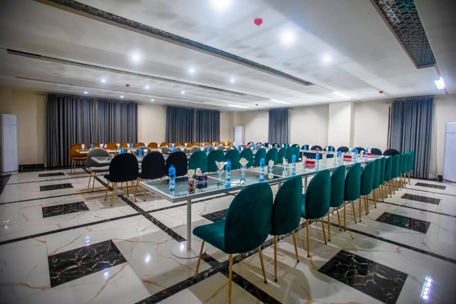 The Rich Hotel & Apartments Lahore Eksteriør billede
