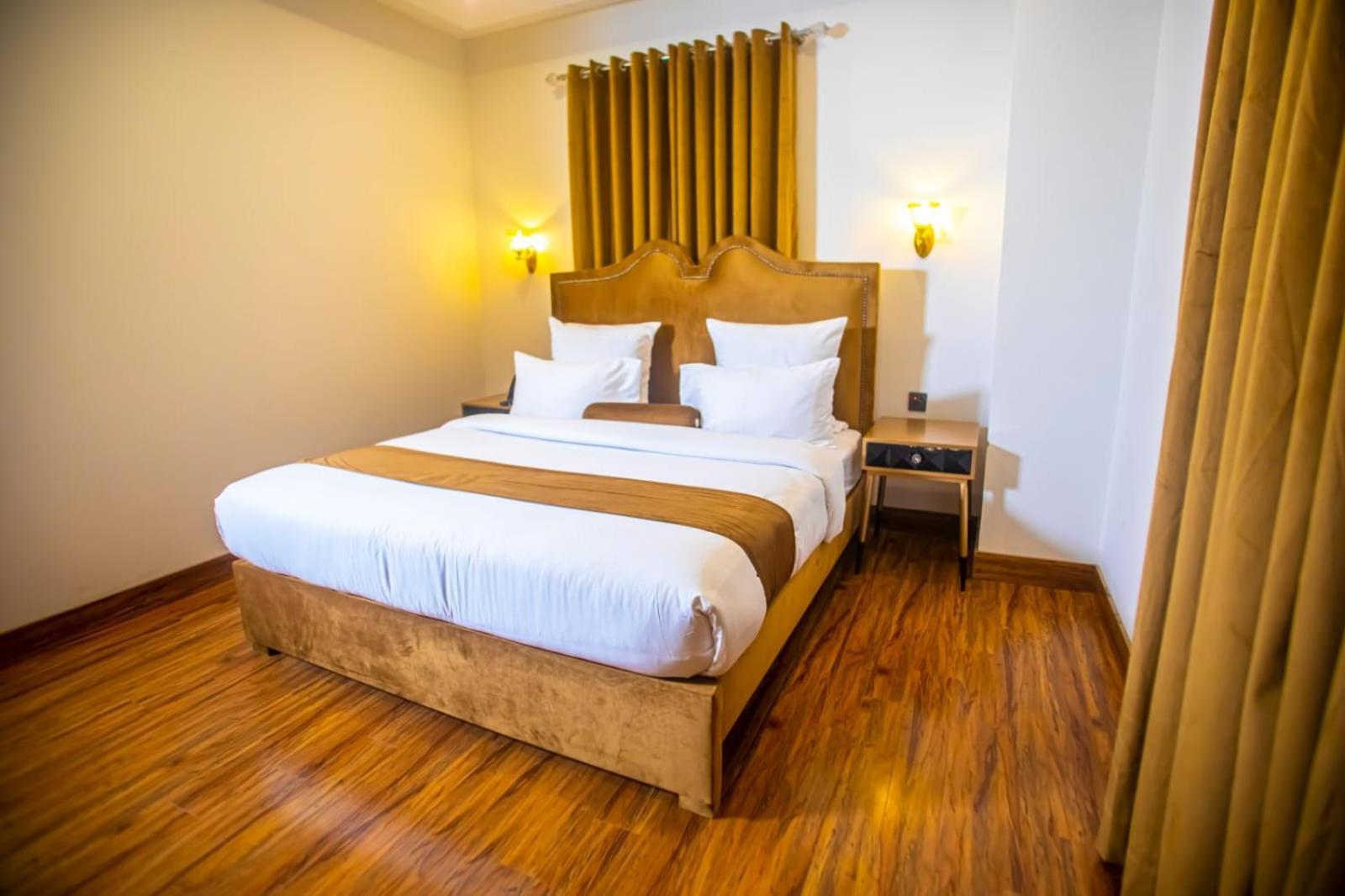 The Rich Hotel & Apartments Lahore Eksteriør billede