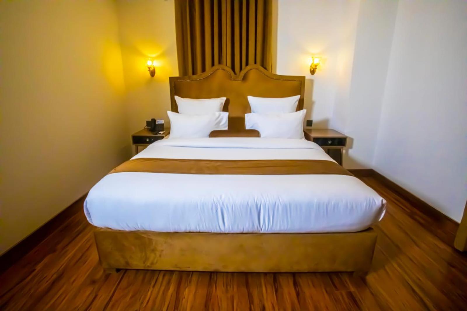 The Rich Hotel & Apartments Lahore Eksteriør billede