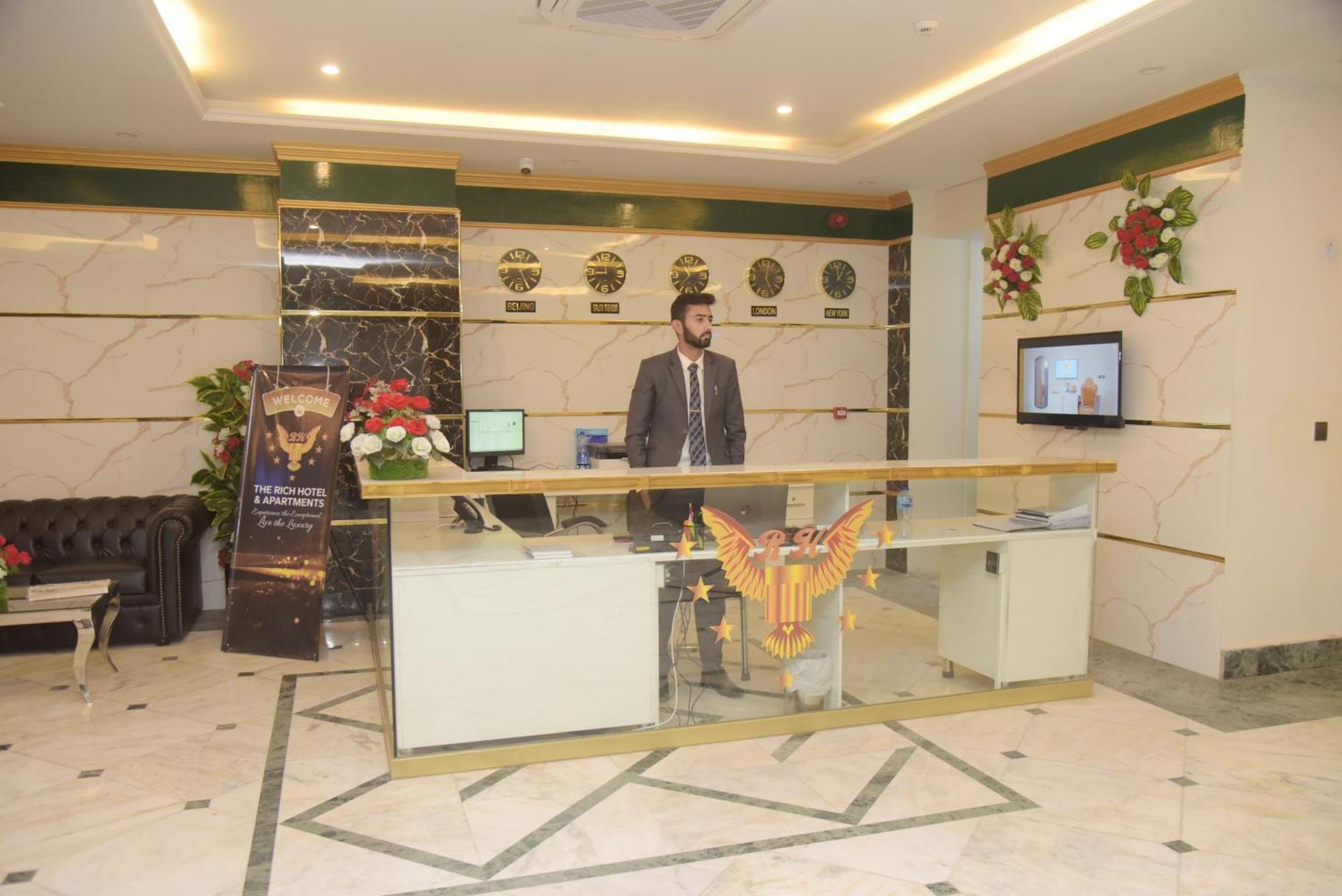 The Rich Hotel & Apartments Lahore Eksteriør billede