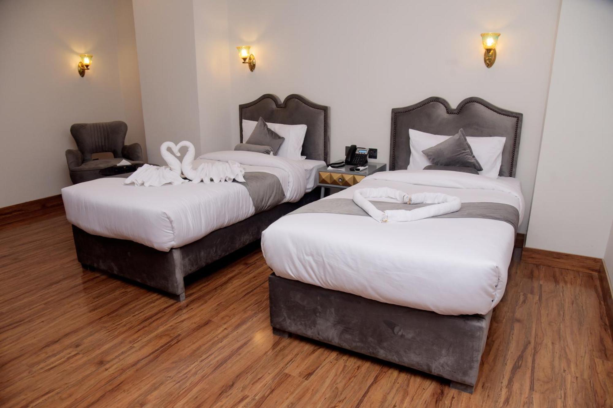 The Rich Hotel & Apartments Lahore Eksteriør billede