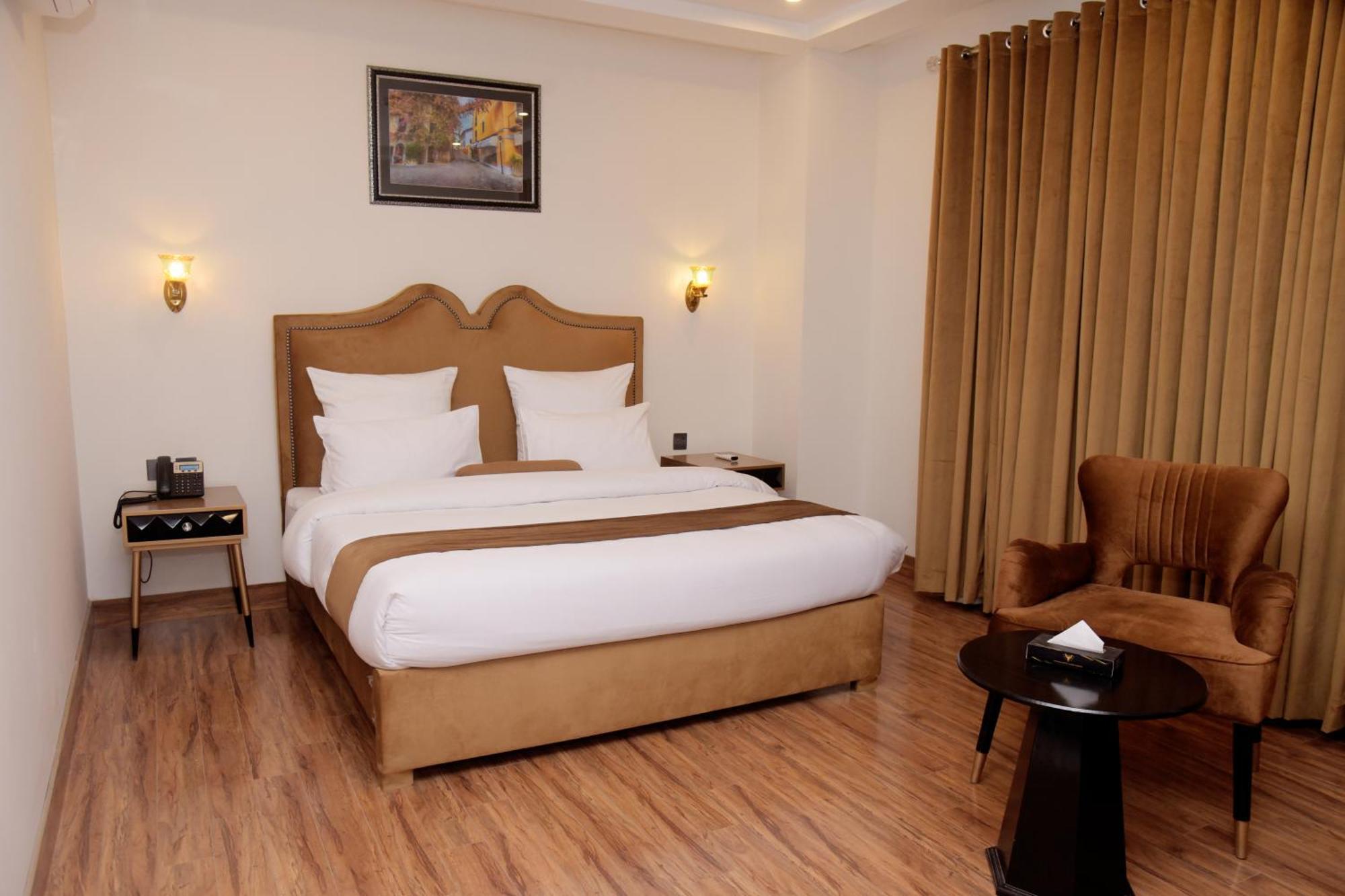 The Rich Hotel & Apartments Lahore Eksteriør billede
