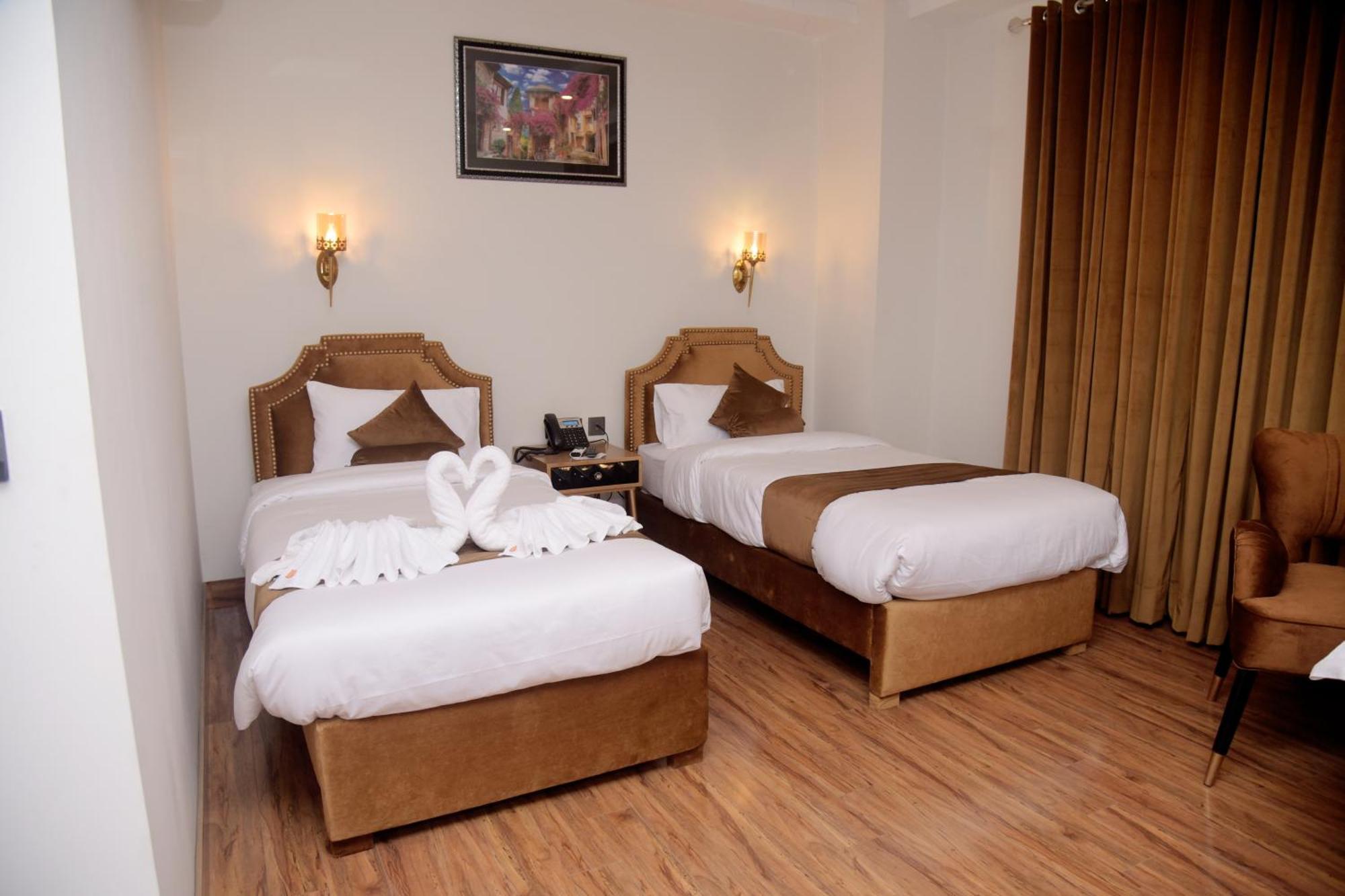The Rich Hotel & Apartments Lahore Eksteriør billede